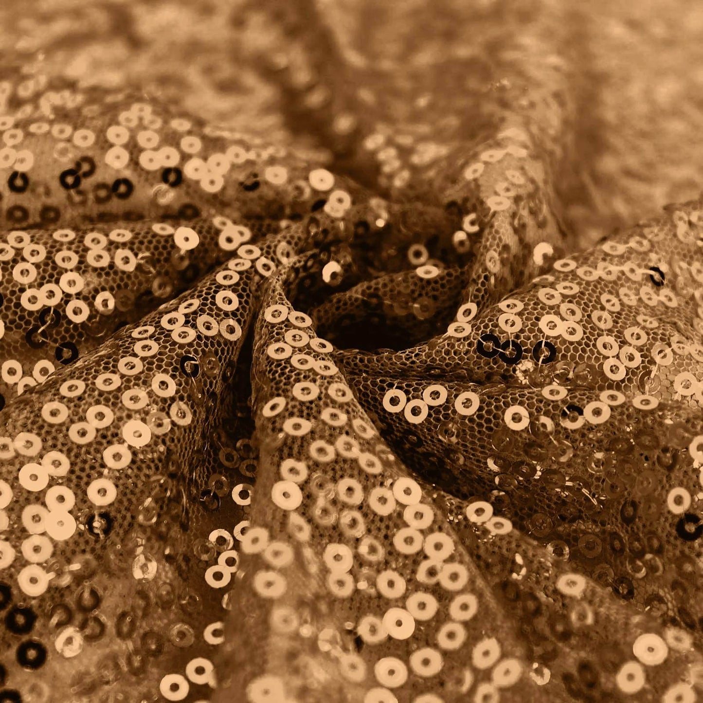 Sequin 120" Round Tablecloth Gold - Seamless Glittering Design for Sophisticated Events - NestOCart