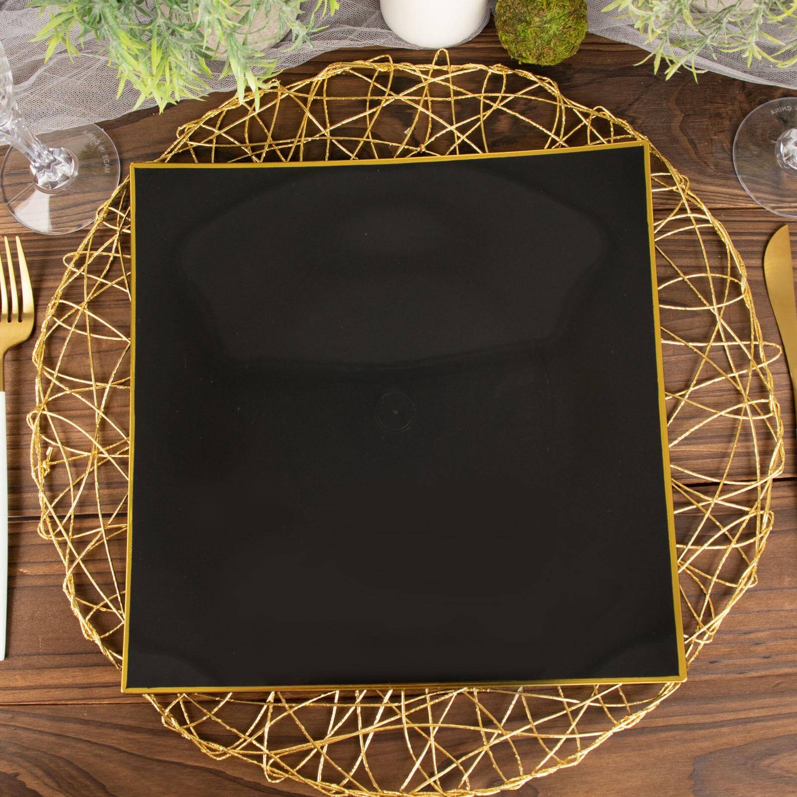 10-Pack Plastic 10" Square Dinner Plates in Black Concave Style with Gold Rim - Modern Disposable Party Plates