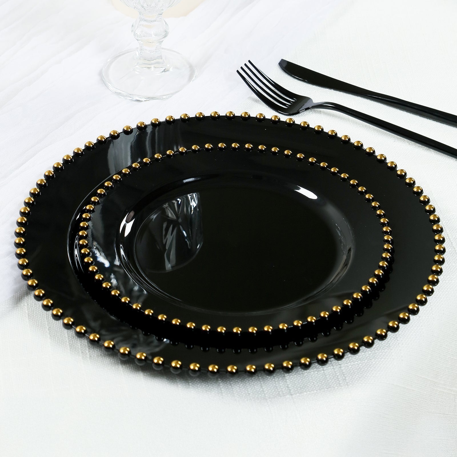 10 - Pack Black Plastic Dessert Plates â€“ 8" Round with Gold Beaded Rim, Disposable for Parties & Events - Bell Racket Store