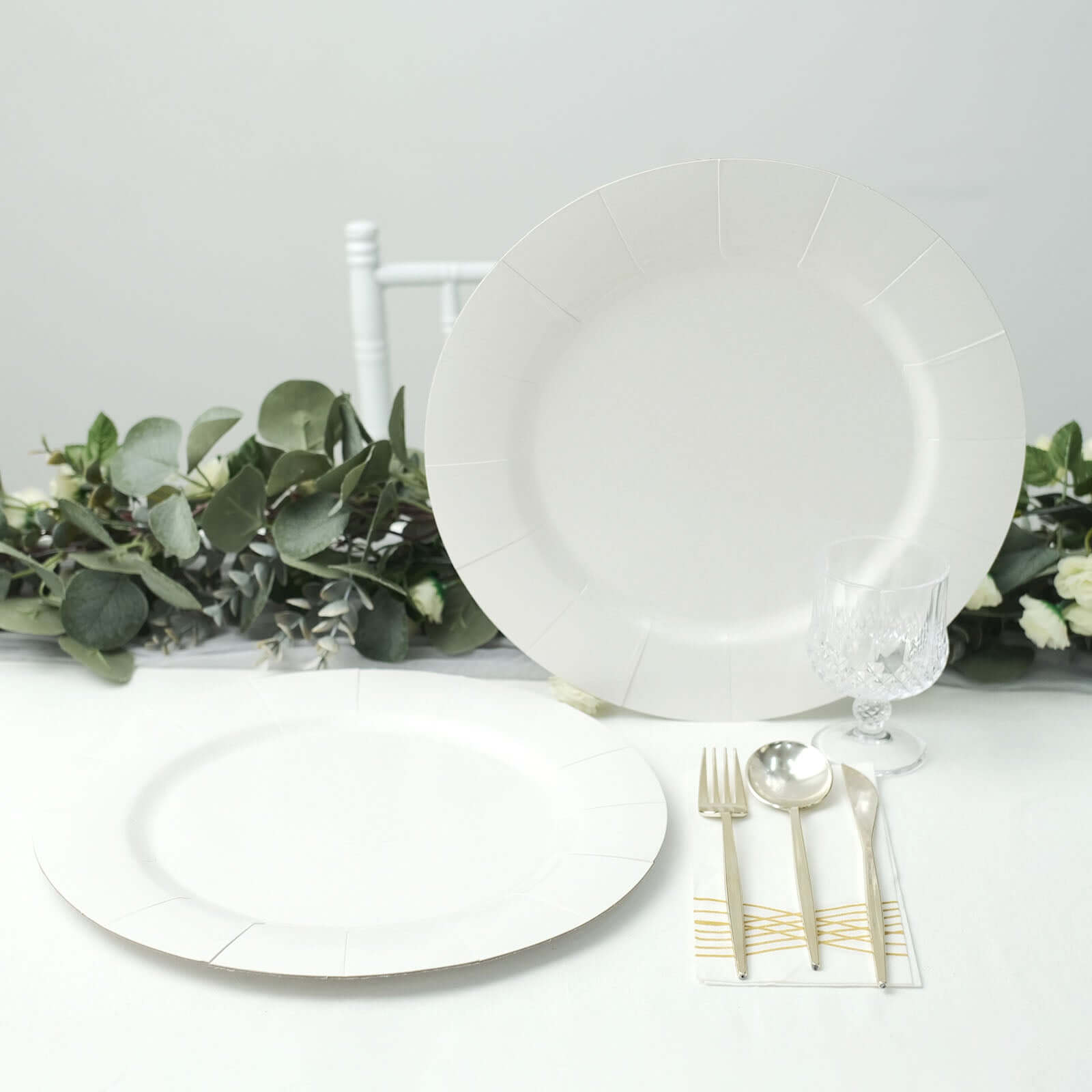 10 - Pack Disposable Round Charger Plates in White with Leathery Texture - Durable 1100GSM Cardboard Placemats for Dinner Parties & Banquets 13" - Bell Racket Store