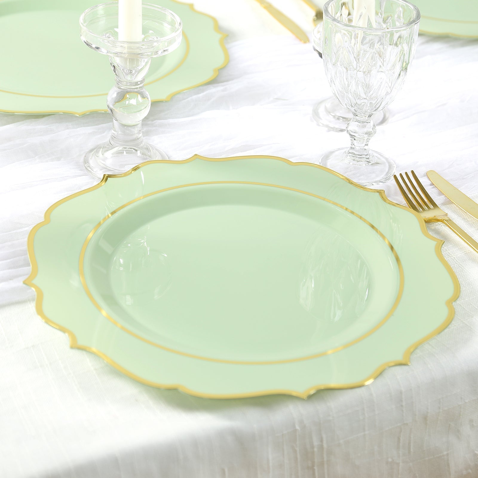 10 - Pack Economy Plastic Round Charger Plates 13" in Sage Green with Gold Scalloped Rim, Decorative Dinner Party Serving Plates - Bell Racket Store