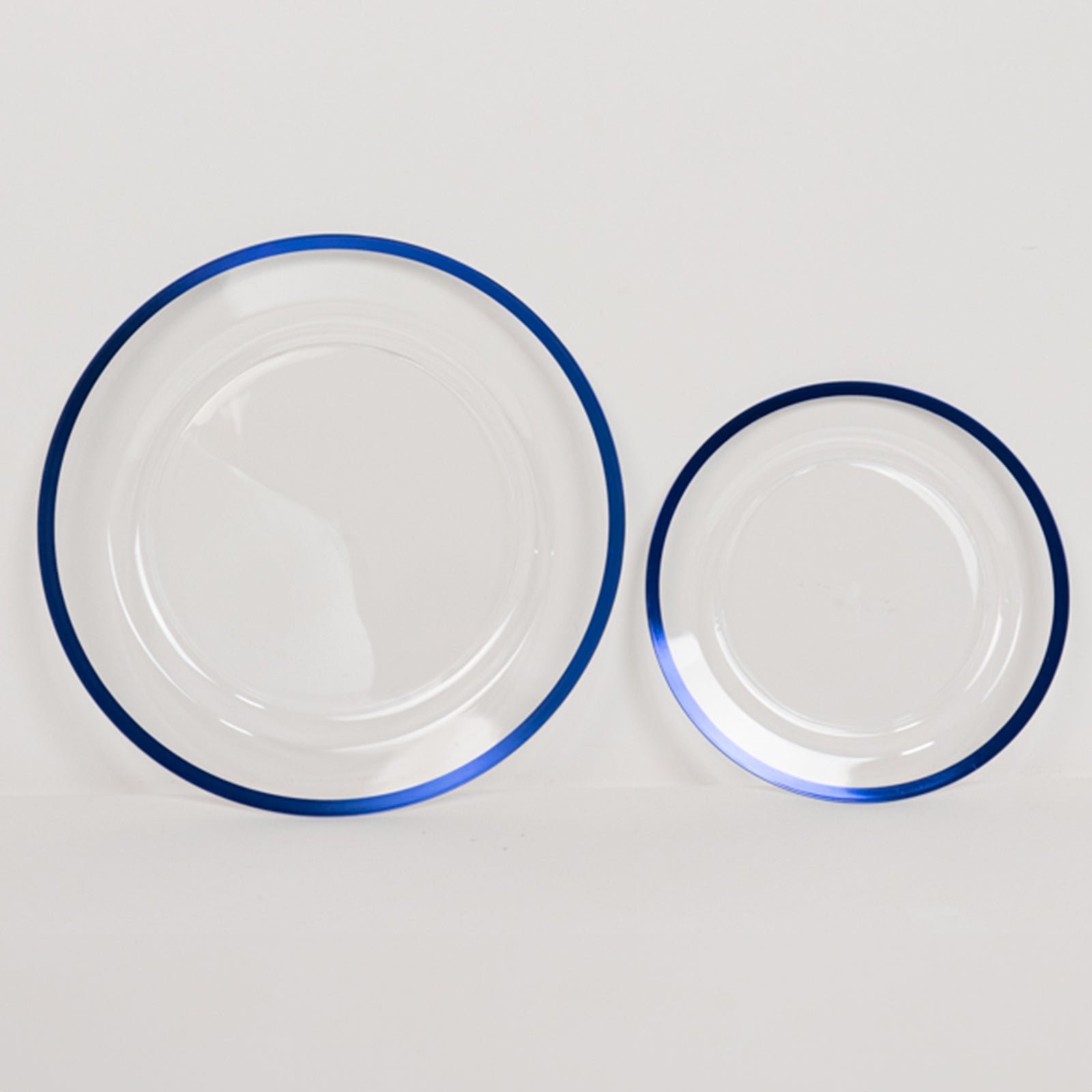10 - Pack Plastic 10" Round Dinner Plates in Clear with Blue Rim - Disposable Party Plates for Classy Banquets & Special Occasions - Bell Racket Store