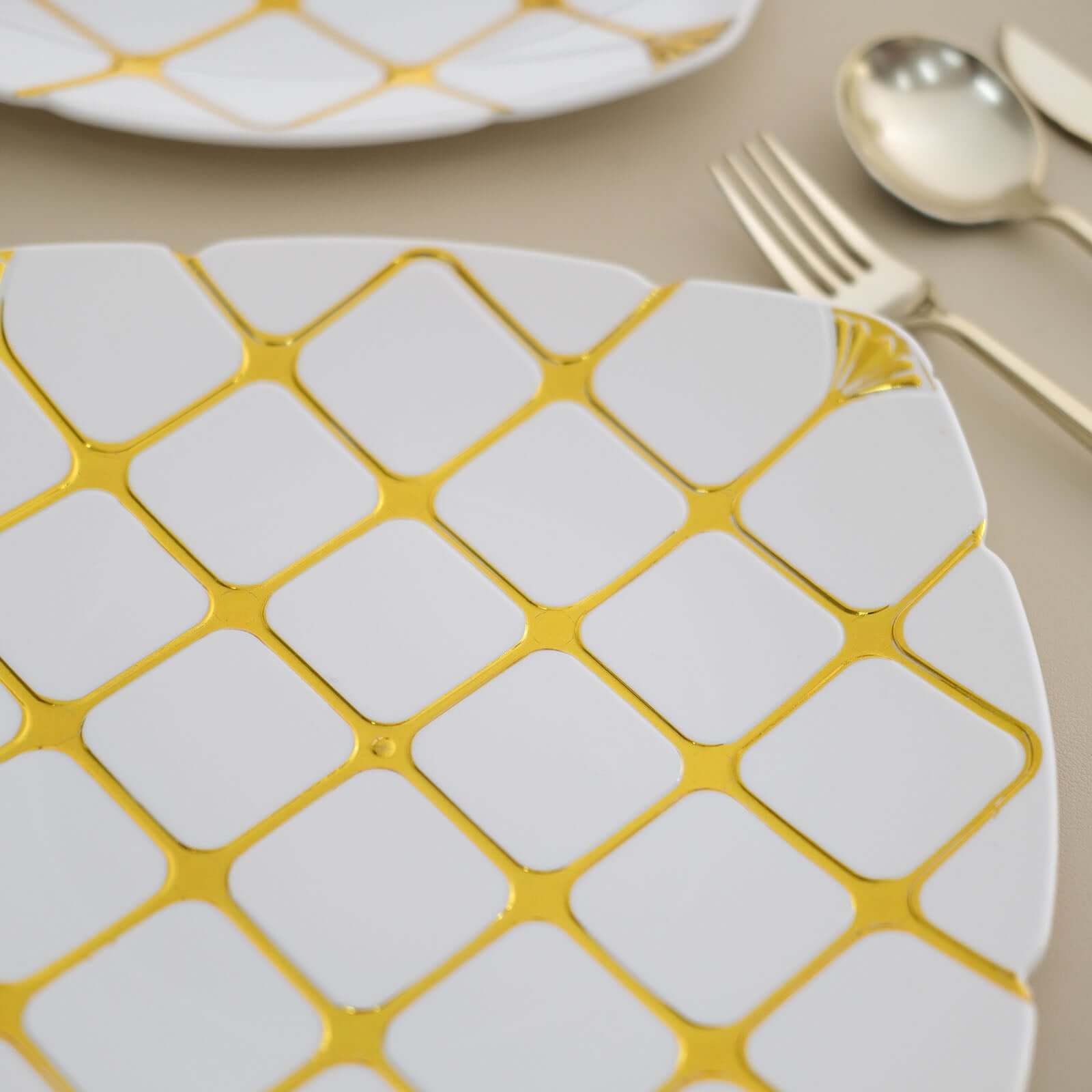 10 - Pack Plastic 10" Square Dinner Plates in White with Gold Diamond Lattice Pattern - Disposable Party Plates for Weddings, Banquets & Special Events - Bell Racket Store