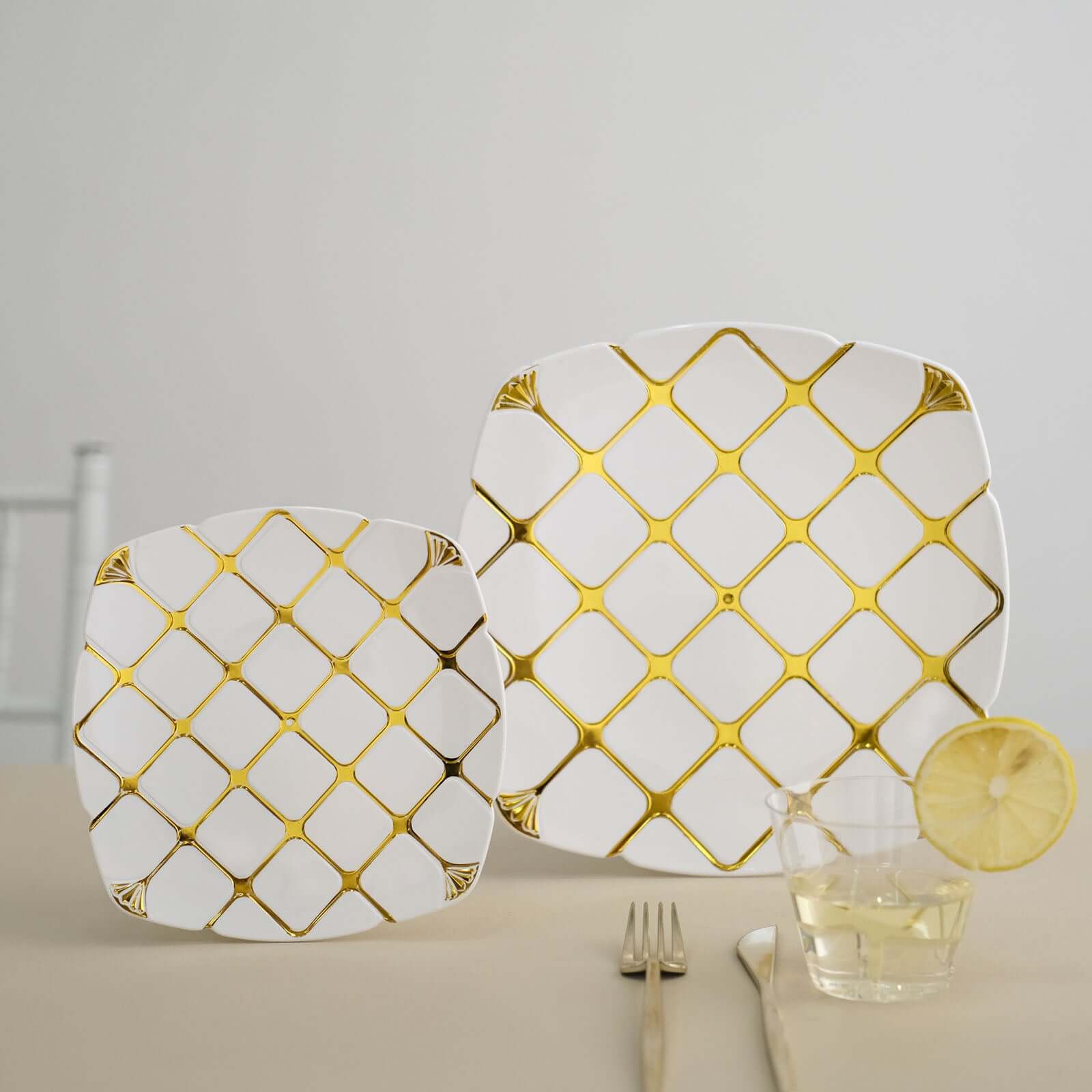 10 - Pack Plastic 10" Square Dinner Plates in White with Gold Diamond Lattice Pattern - Disposable Party Plates for Weddings, Banquets & Special Events - Bell Racket Store