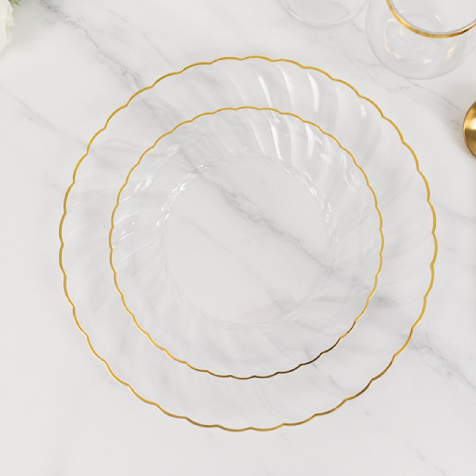10 - Pack Plastic 7.5" Round Salad Dessert Plates in Clear with Gold Flair Rim - Disposable Party Plates for Upscale Banquets & Special Occasions - Bell Racket Store