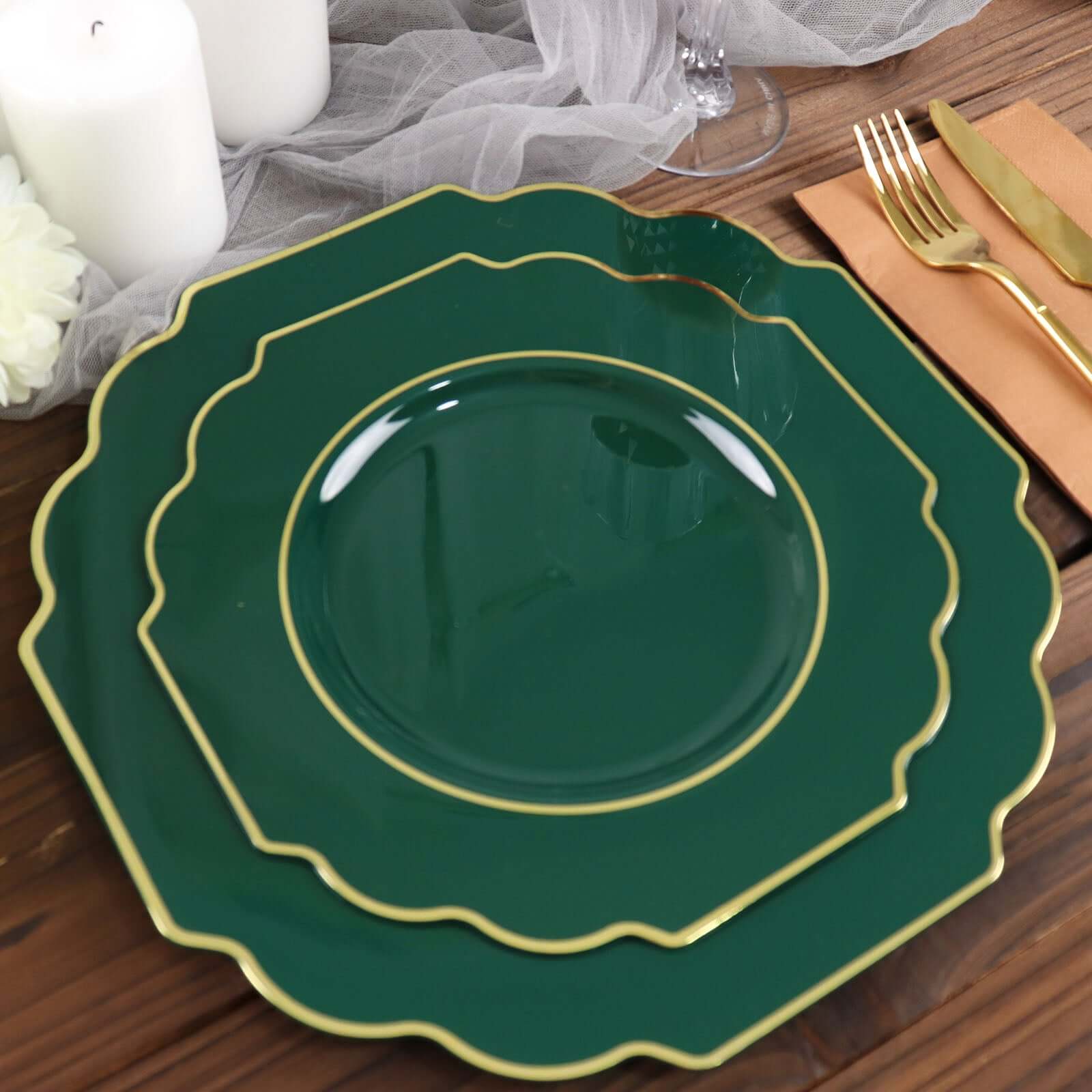 10 - Pack Plastic Dinner Plates in Hunter Emerald Green Baroque Design with Scalloped Gold Rim - Heavy Duty Disposable Party Plates 11" - Bell Racket Store