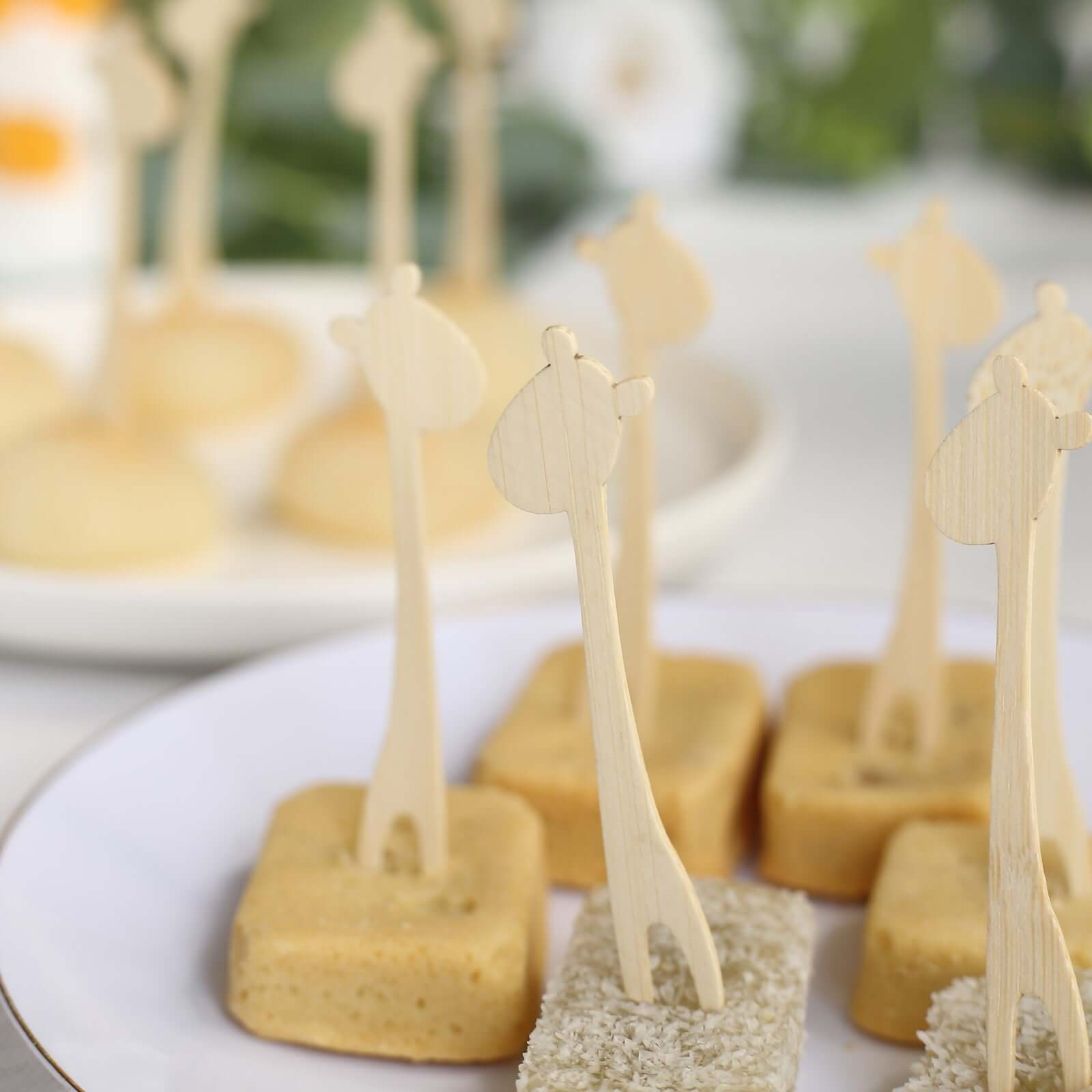 100 - Pack Bamboo Cocktail Picks Giraffe Mini Forks Double Pronged Design Natural - Biodegradable Eco Friendly Party Supplies 4" - Bell Racket Store