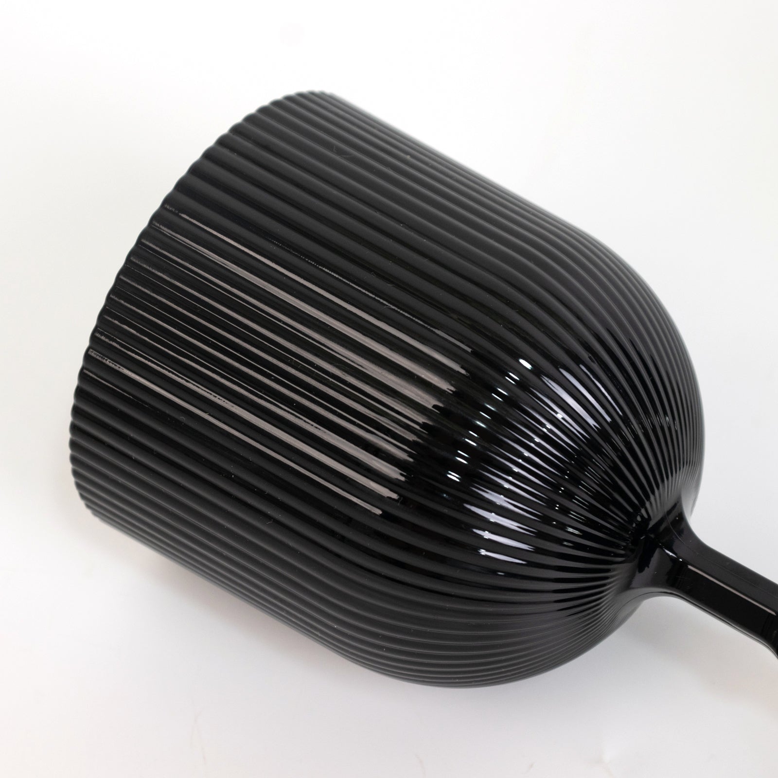 12 - Pack Plastic Goblets Black Vintage Ribbed Pattern - Reusable Shatterproof Glassware 9oz - Bell Racket Store