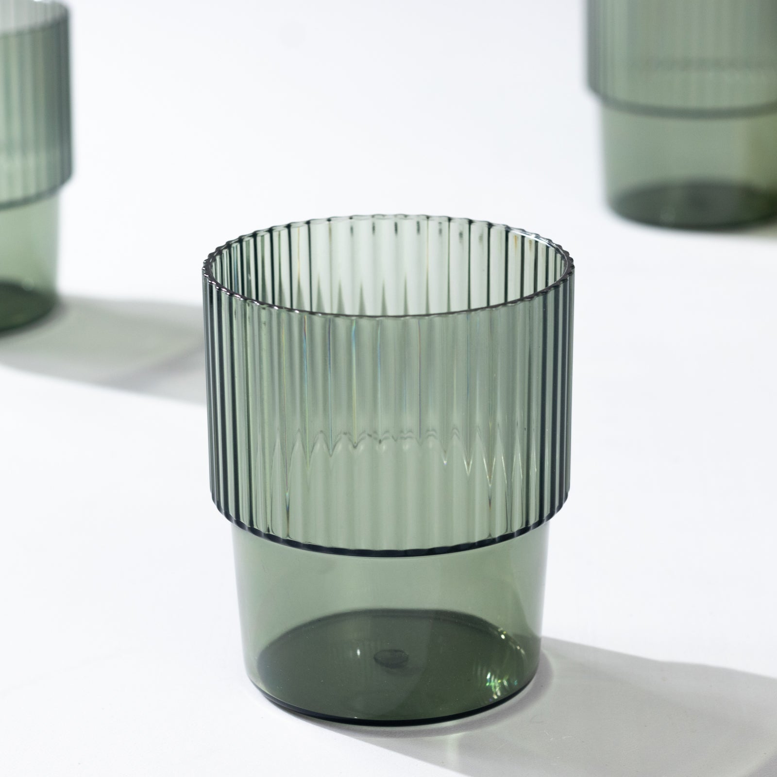 12 - Pack Plastic Short Drinking Glasses Hunter Emerald Green Ribbed Pattern Stackable - Reusable Tumblers 7oz - Bell Racket Store