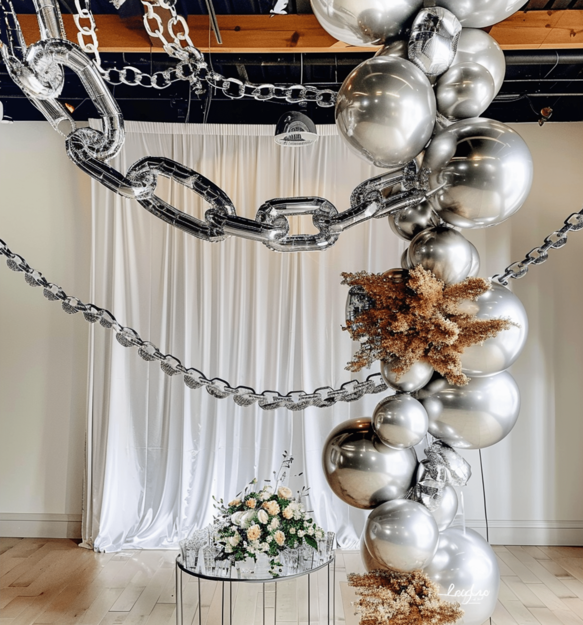16ft Jumbo Chain Link Balloons in Silver, 30pack 8x12" Durable Foil Chain Balloons for 90s Hip Hop Party Decorations, Event Decor - Bell Racket Store