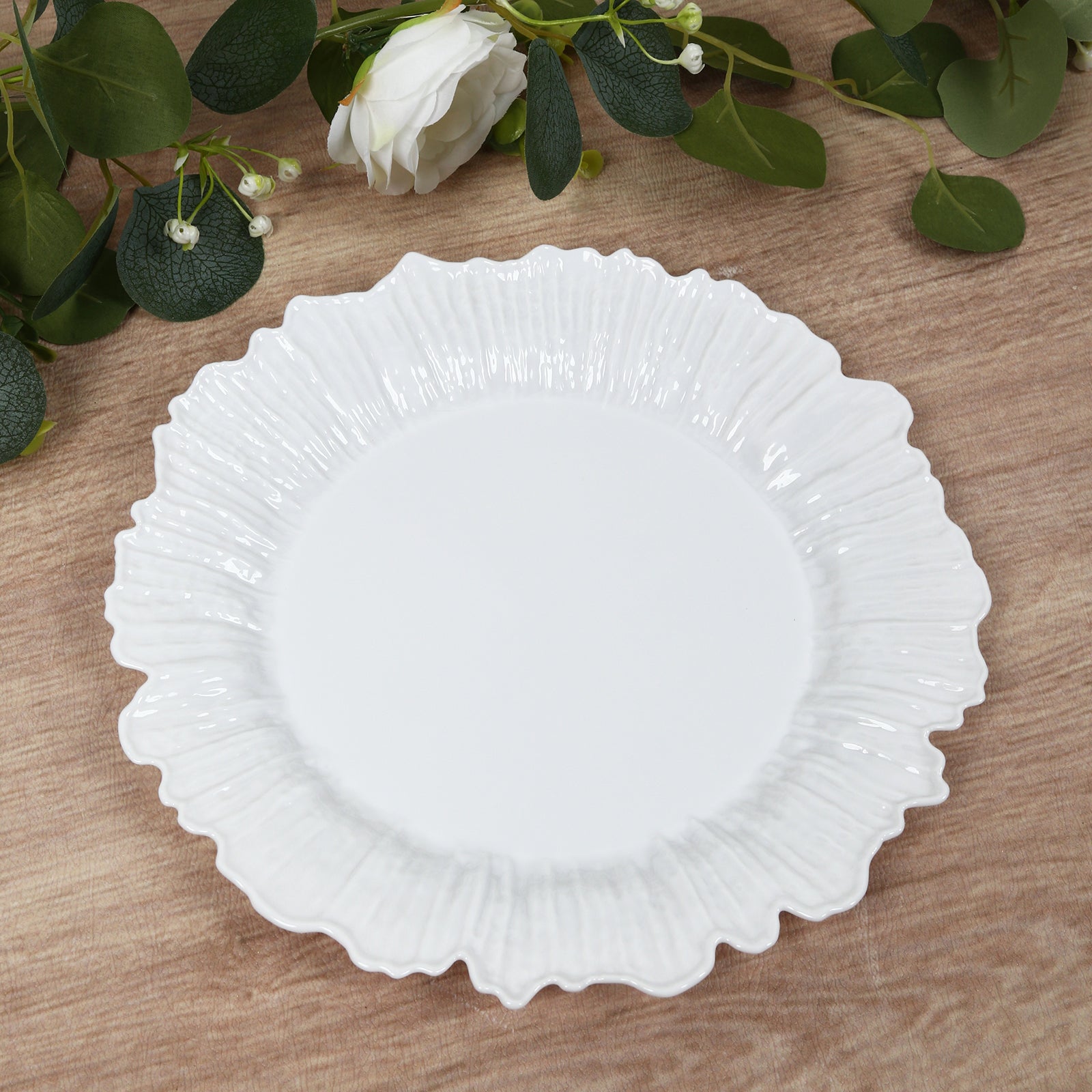 20 - Pack 10" Plastic Dinner Plates â€“ White Reef Design Party Plates â€“ Elegant Disposable Tableware - Bell Racket Store