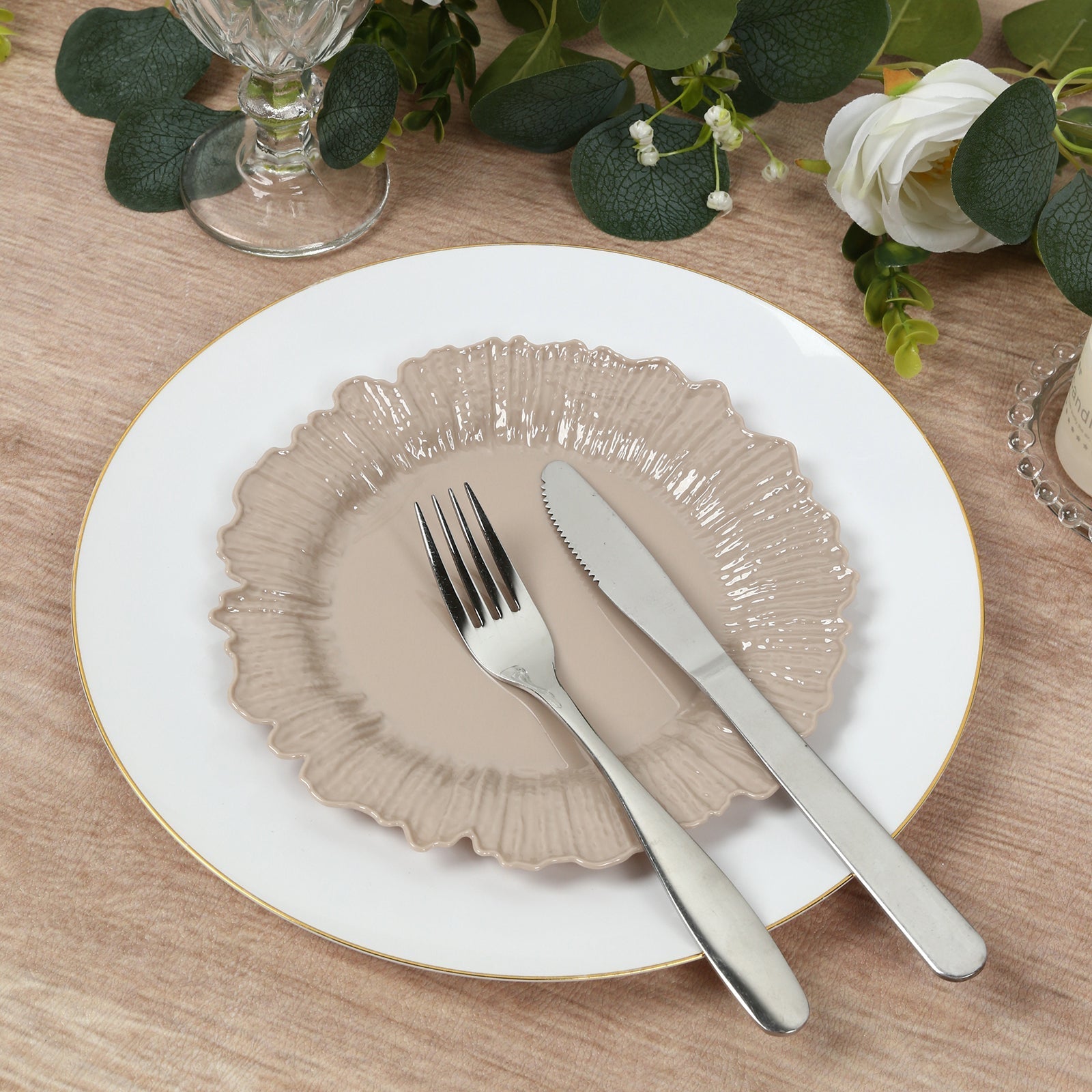 20 - Pack 7" Plastic Dessert Plates â€“ Taupe Reef Design Appetizer Salad Party Plates â€“ Elegant Disposable Tableware - Bell Racket Store