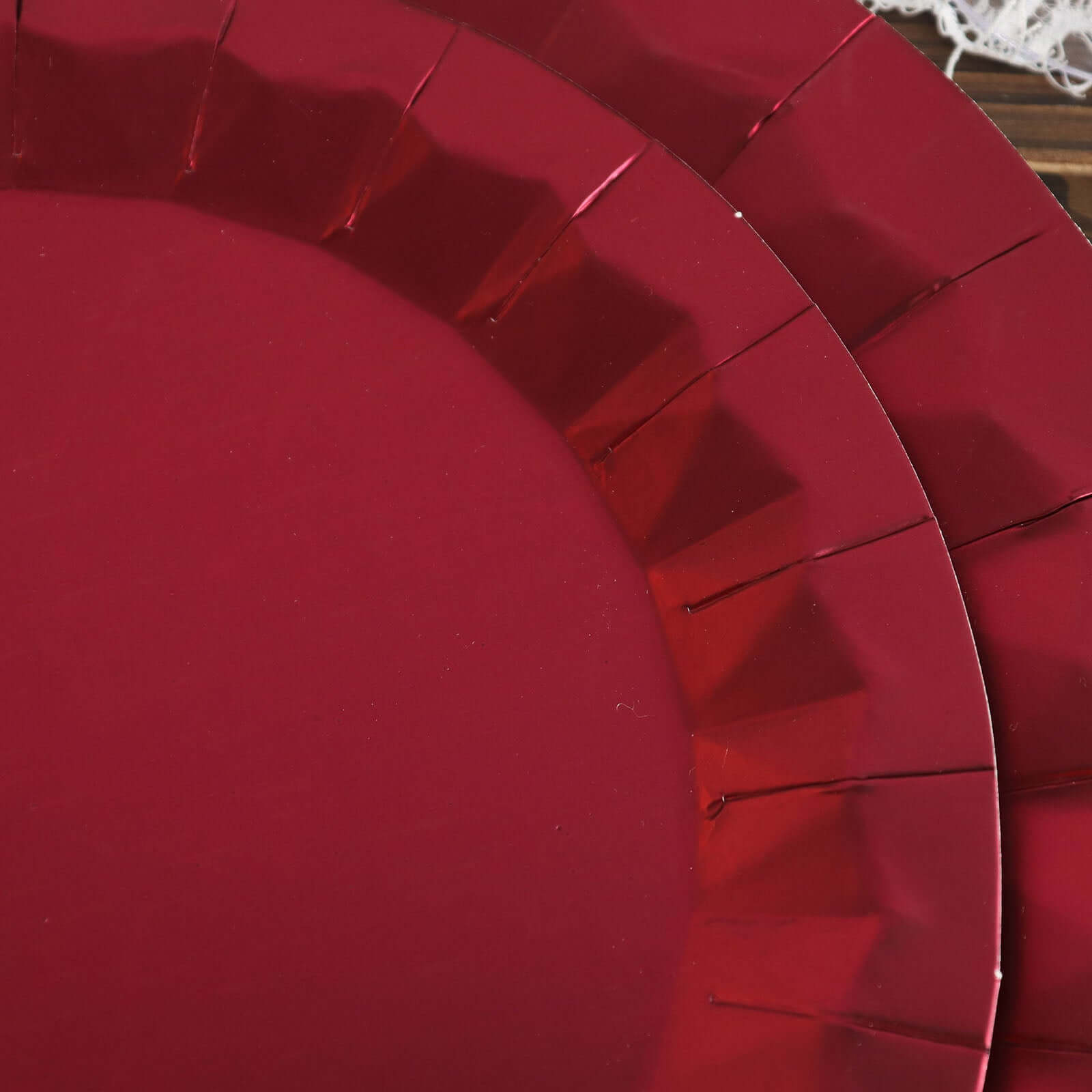 25 - Pack Paper 9" Round Dinner Plates in Burgundy with Geometric Prism Rim - Disposable 400GSM Party Plates - Bell Racket Store