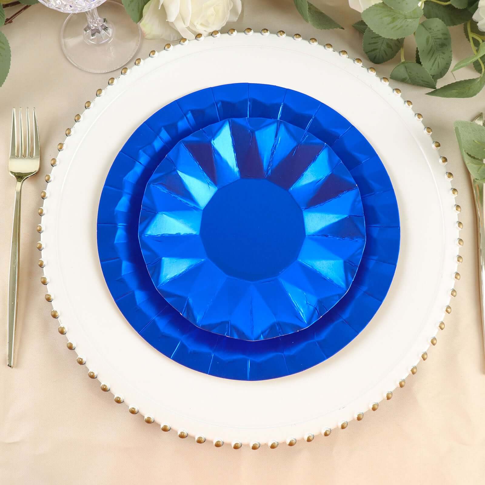 25 - Pack Paper 9" Round Dinner Plates in Royal Blue with Geometric Prism Rim - Disposable 400GSM Party Plates - Bell Racket Store
