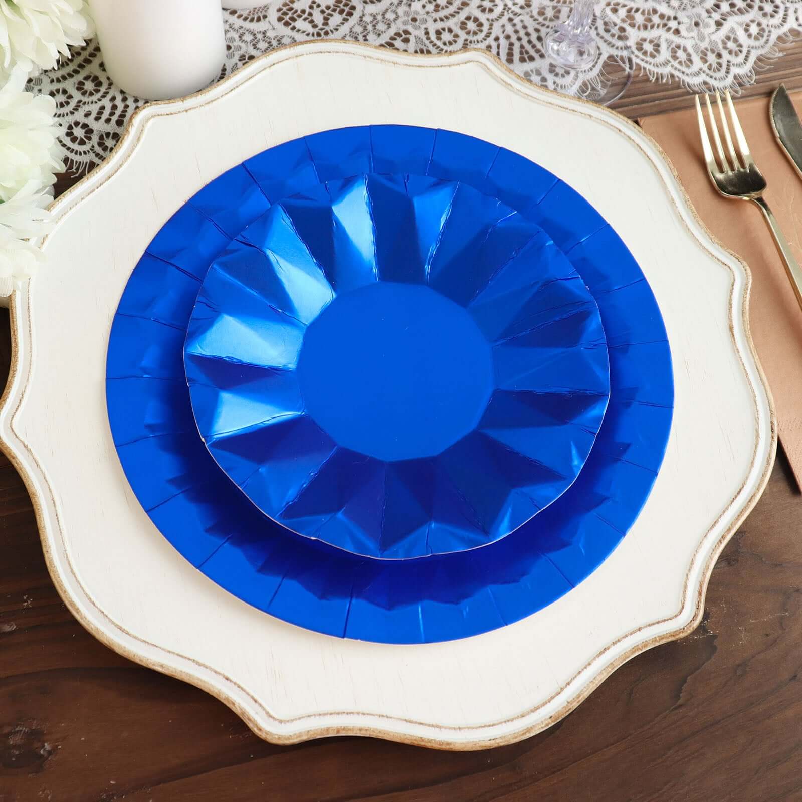 25 - Pack Paper 9" Round Dinner Plates in Royal Blue with Geometric Prism Rim - Disposable 400GSM Party Plates - Bell Racket Store