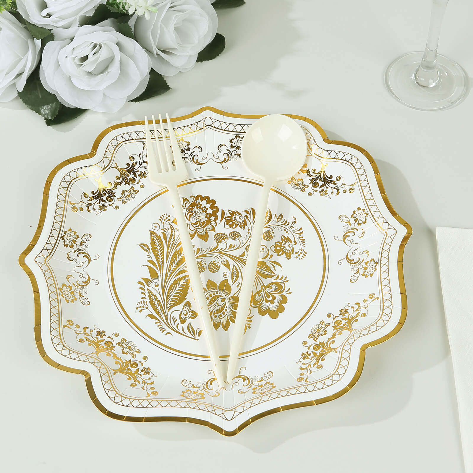 25 - Pack Paper Dinner Plates in White Gold Damask Floral Print & Scallop Rim - Stylish Disposable 300GSM Floral Party Plates 10" - Bell Racket Store