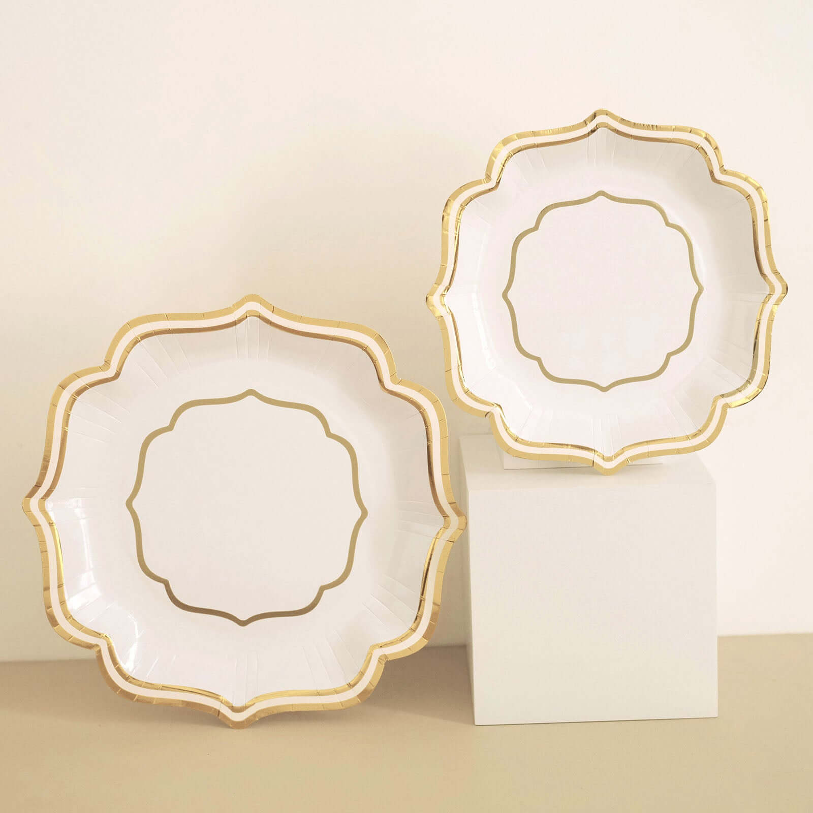 25 - Pack Paper Dinner Plates in White with Gold Scallop Rim - Disposable 300GSM Party Plates for Classy Banquets & Celebrations 10" - Bell Racket Store