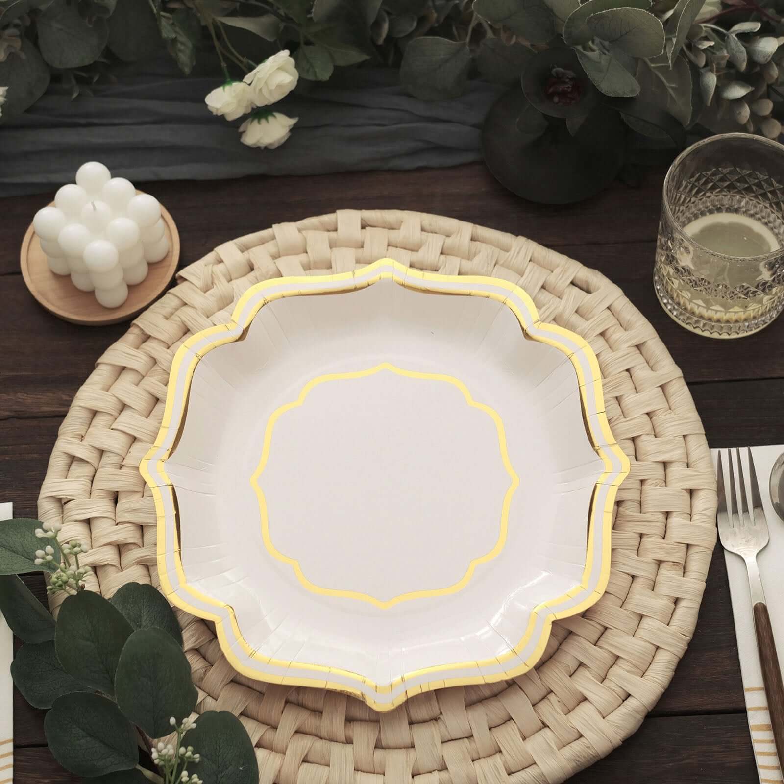 25 - Pack Paper Dinner Plates in White with Gold Scallop Rim - Disposable 300GSM Party Plates for Classy Banquets & Celebrations 10" - Bell Racket Store