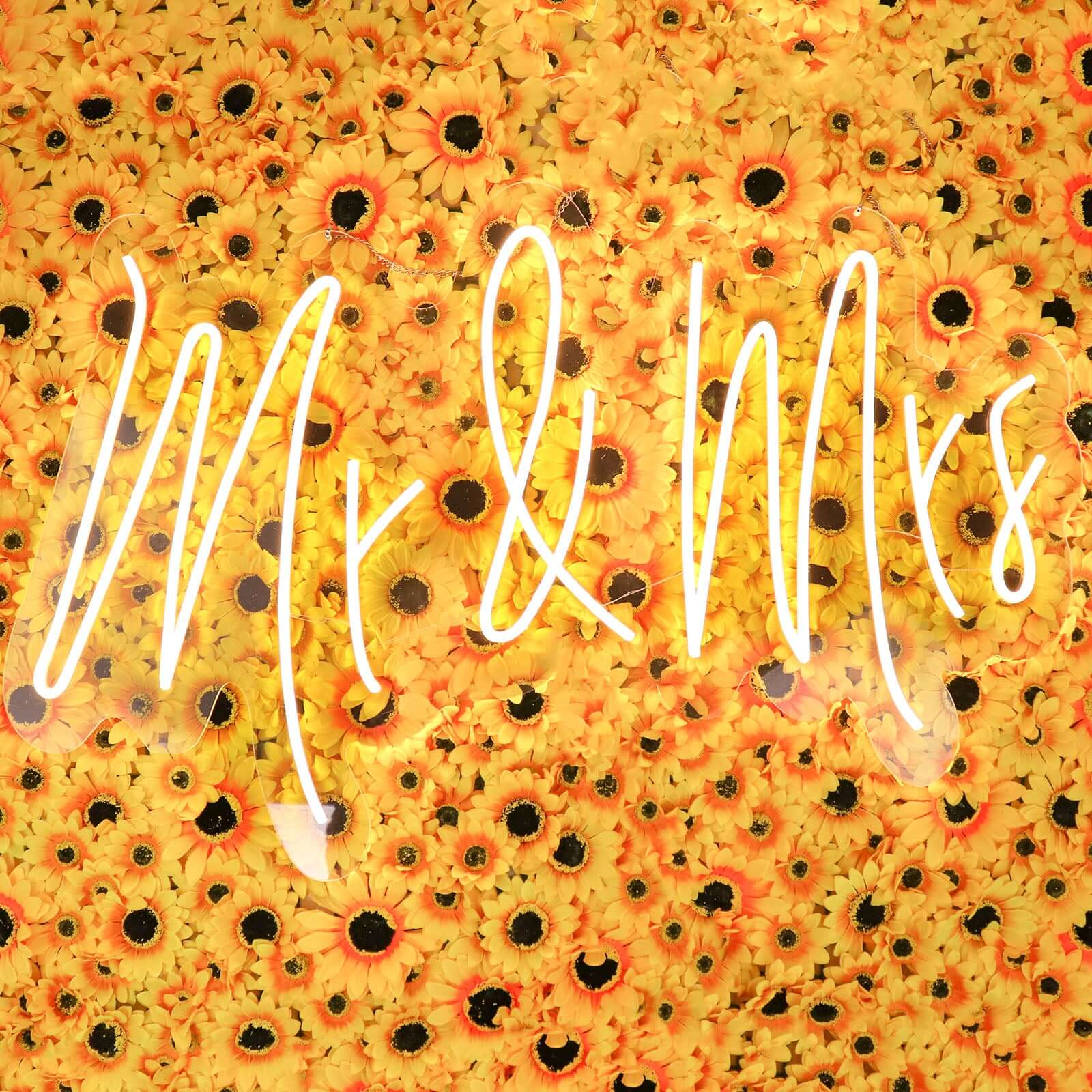 33" Mr and Mrs Neon Light Sign, LED Reusable Wall DÃ©cor Lights With 5ft Hanging Chain - Bell Racket Store