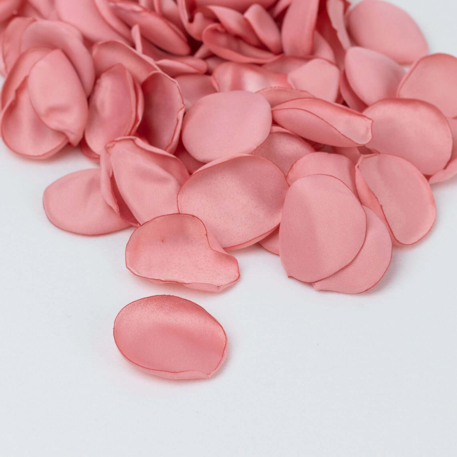 400 - Pack Rose Petals Life - Like Flower Confetti Dusty Rose Matte Silk Round - Perfect for Event Tables 2" - Bell Racket Store