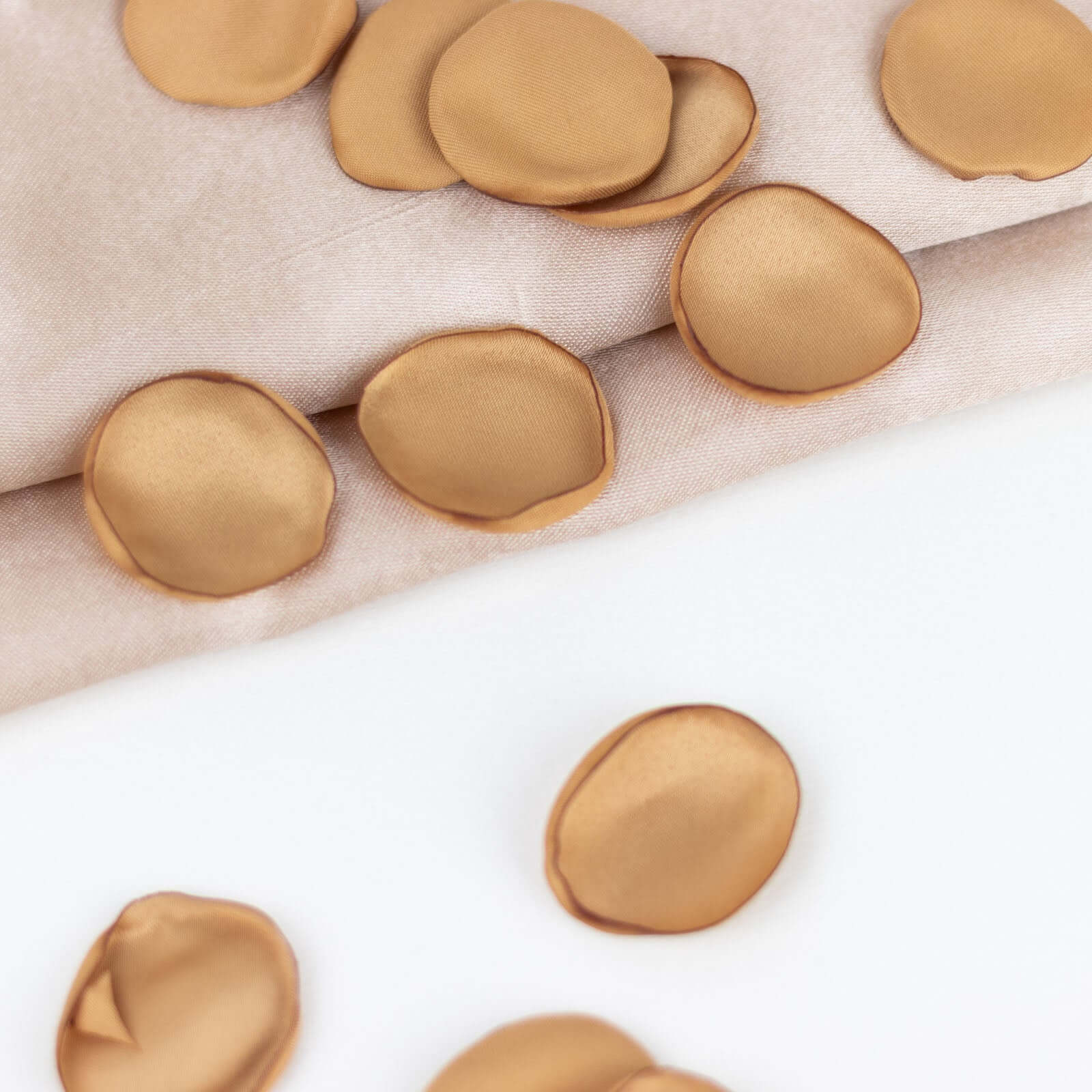400 - Pack Rose Petals Life - Like Flower Confetti Gold Matte Silk Round - Perfect for Event Tables 2" - Bell Racket Store