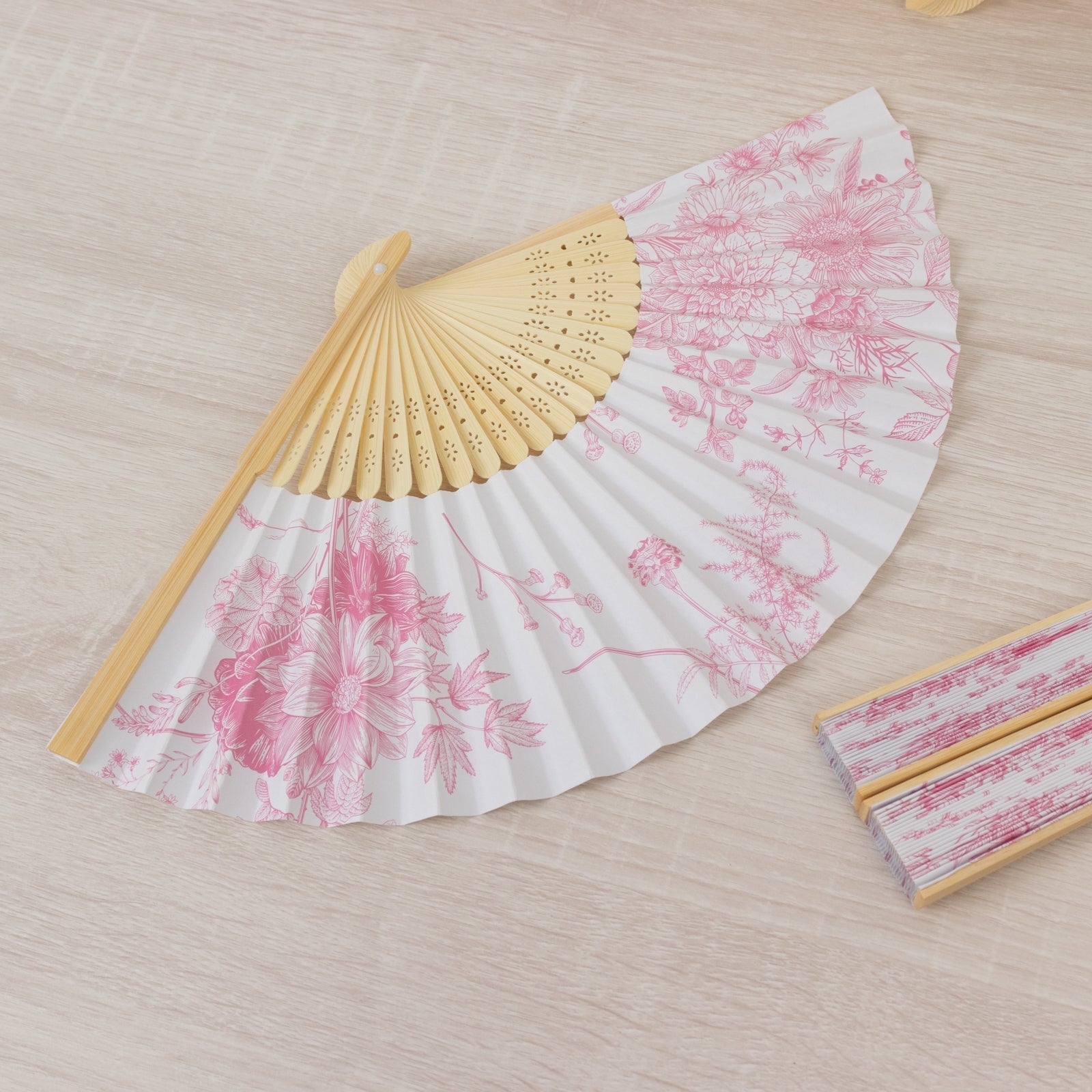 5 - Pack Paper Folding Fans Party Favors in White & Pink French Toile Pattern, Handheld Fans with Bamboo Frame - Bell Racket Store