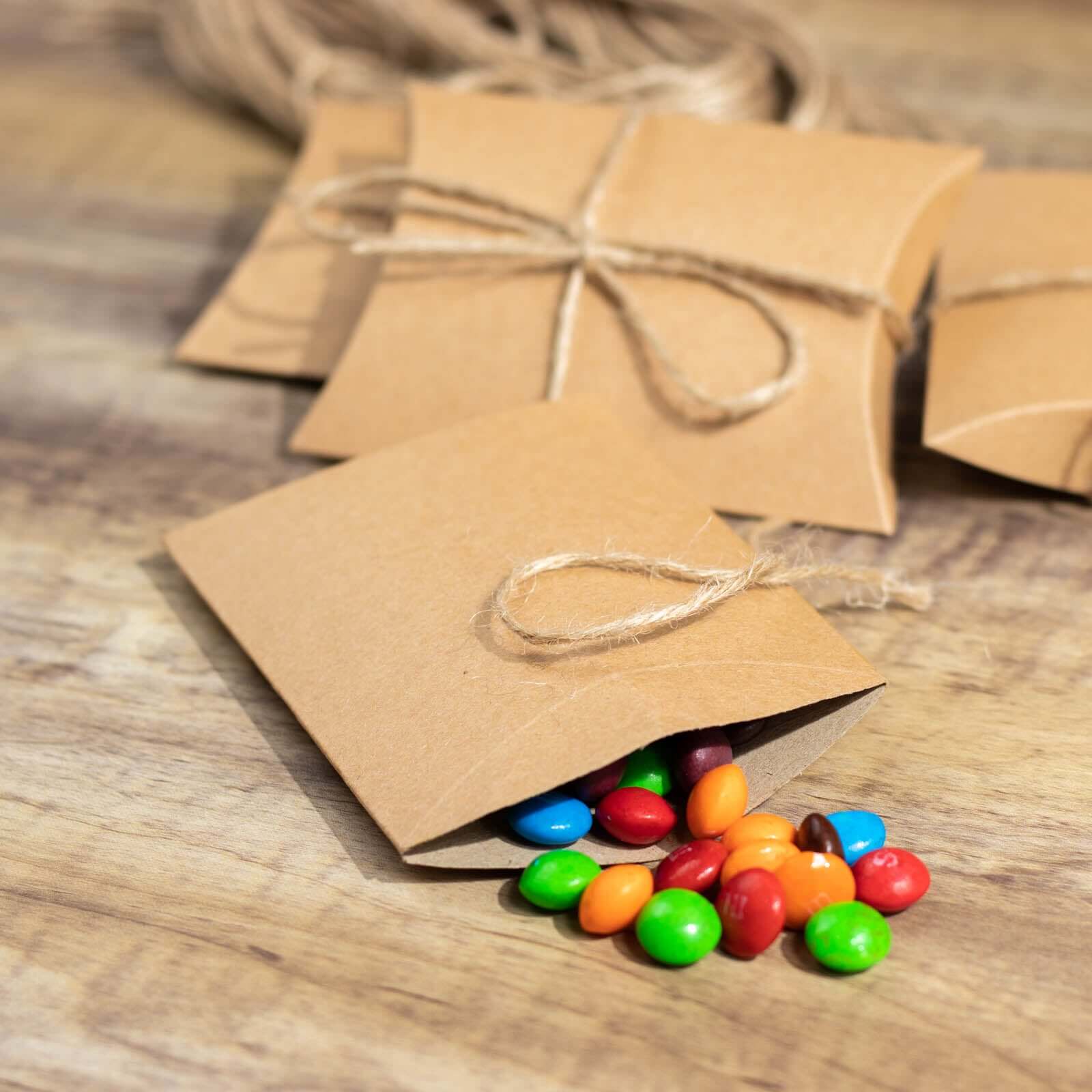 50 Pack 4.5"x3.5" Natural Brown Paper Wedding Favor Pillow Boxes with Burlap Twine, Party Gift Boxes - Bell Racket Store