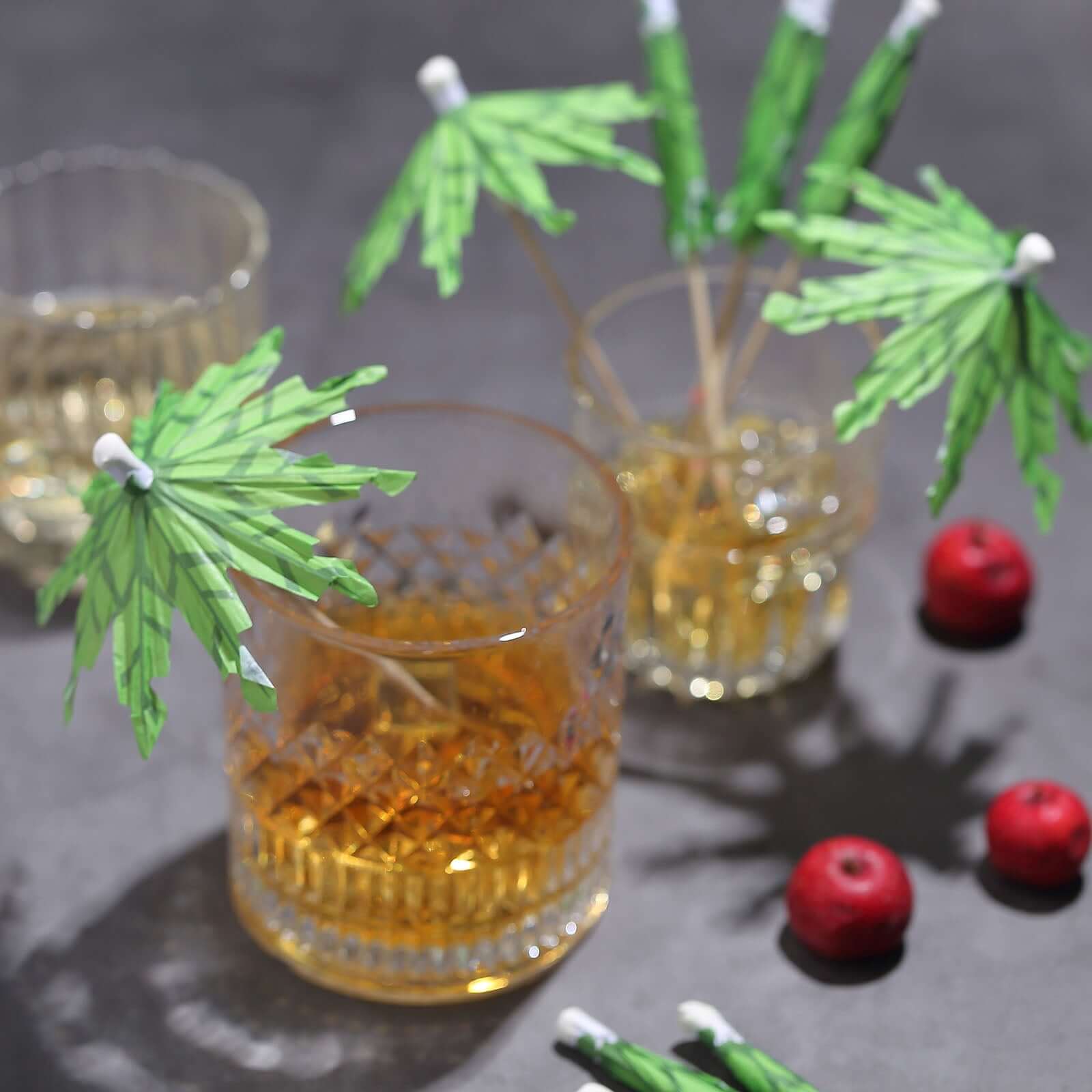 50 - Pack Bamboo Cocktail Picks Tropical Leaf Parasol Design Green - Eco Friendly Disposable Drink Stick 6" - Bell Racket Store