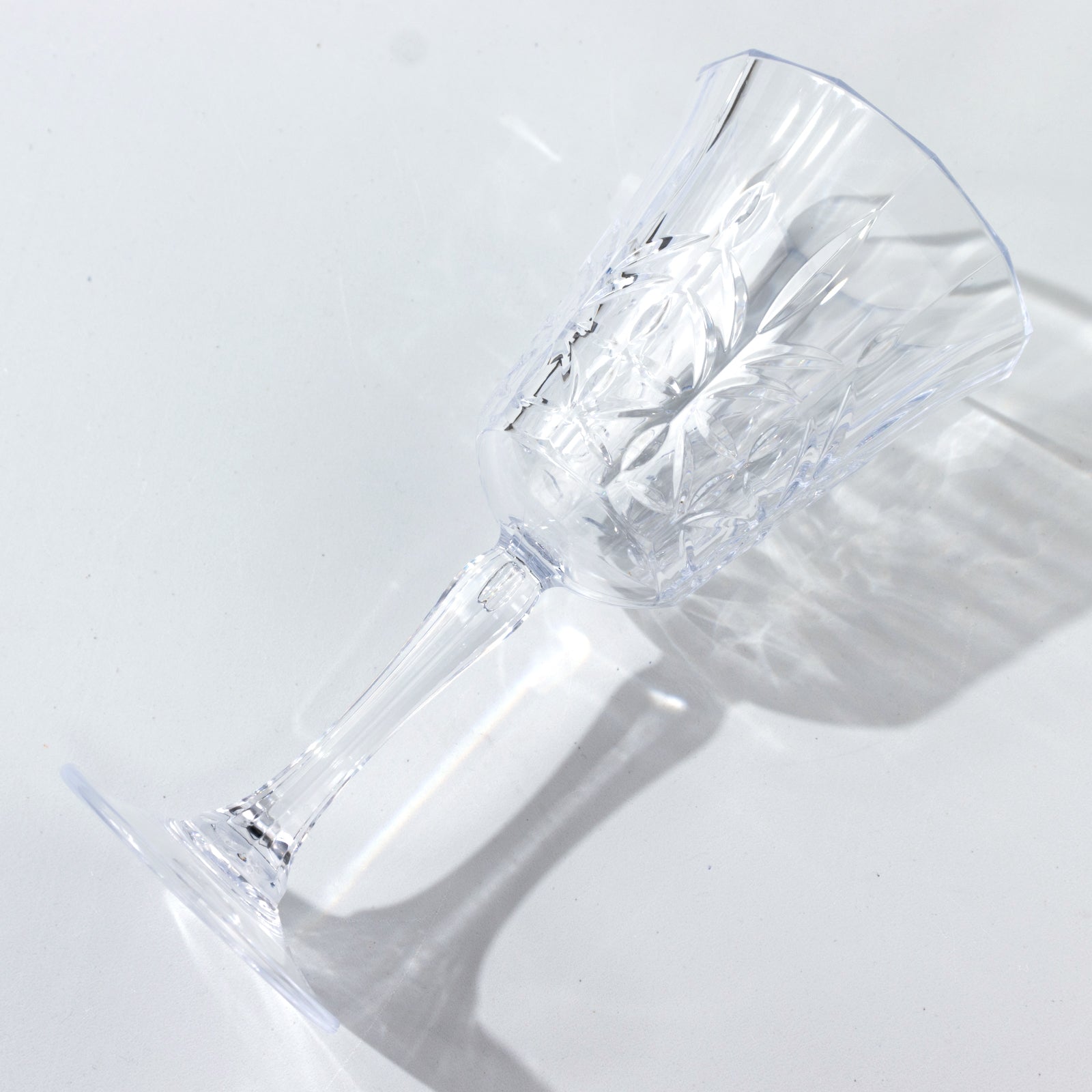 6 Pack Shatterproof Plastic Cocktail Glasses Clear with Embossed Leaf Pattern, 10oz Reusable Wine Glasses - 8" - Bell Racket Store