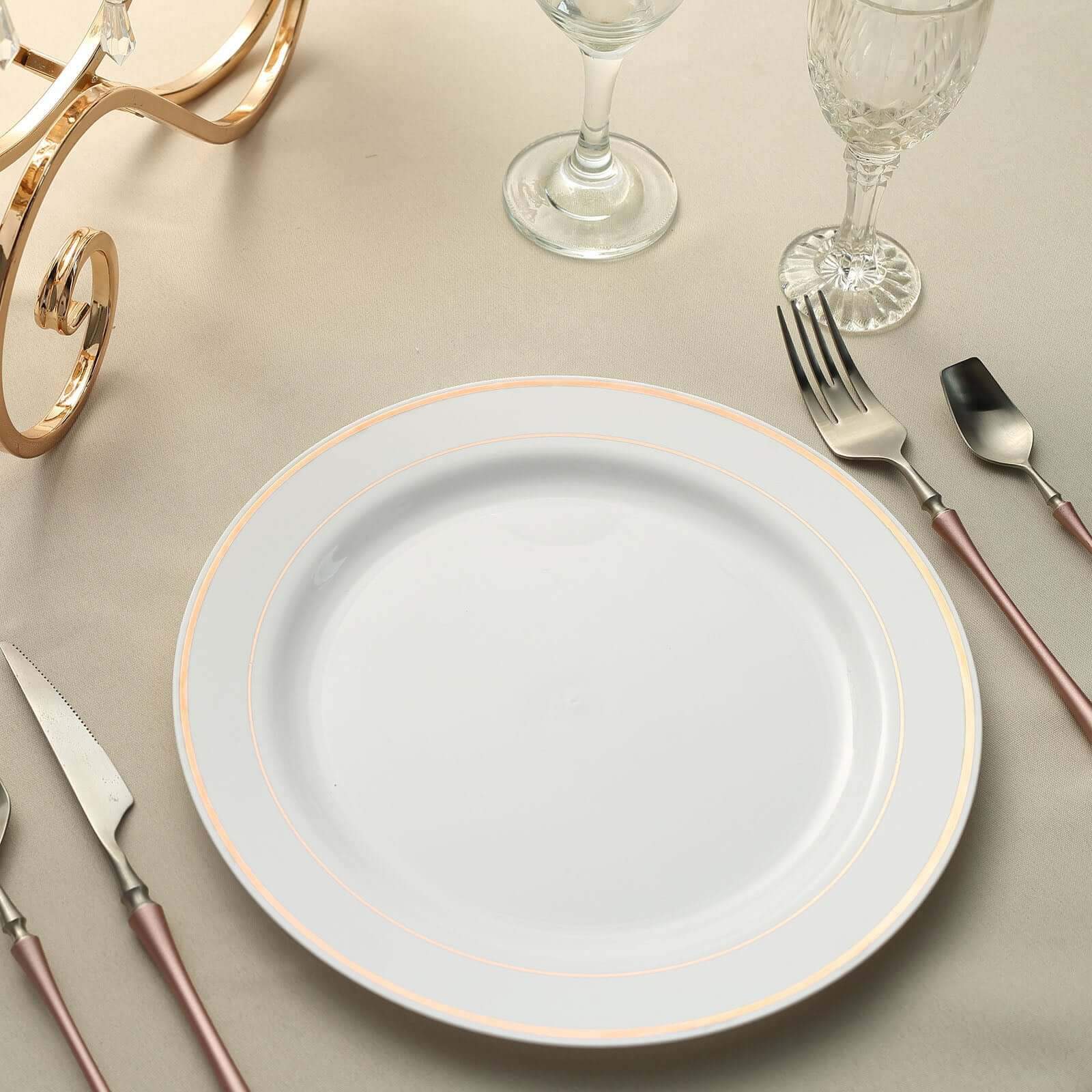 10-Pack Plastic Dinner Plates White with TrÃ¨s Chic Rose Gold Rim - Perfect Disposable Party Plates 10"