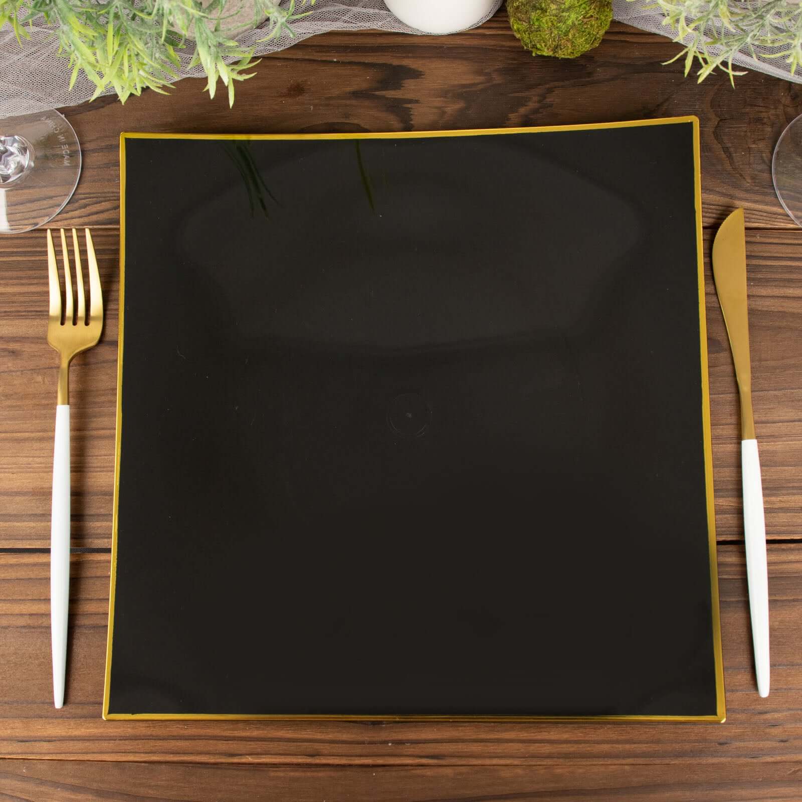 10-Pack Plastic 10" Square Dinner Plates in Black Concave Style with Gold Rim - Modern Disposable Party Plates