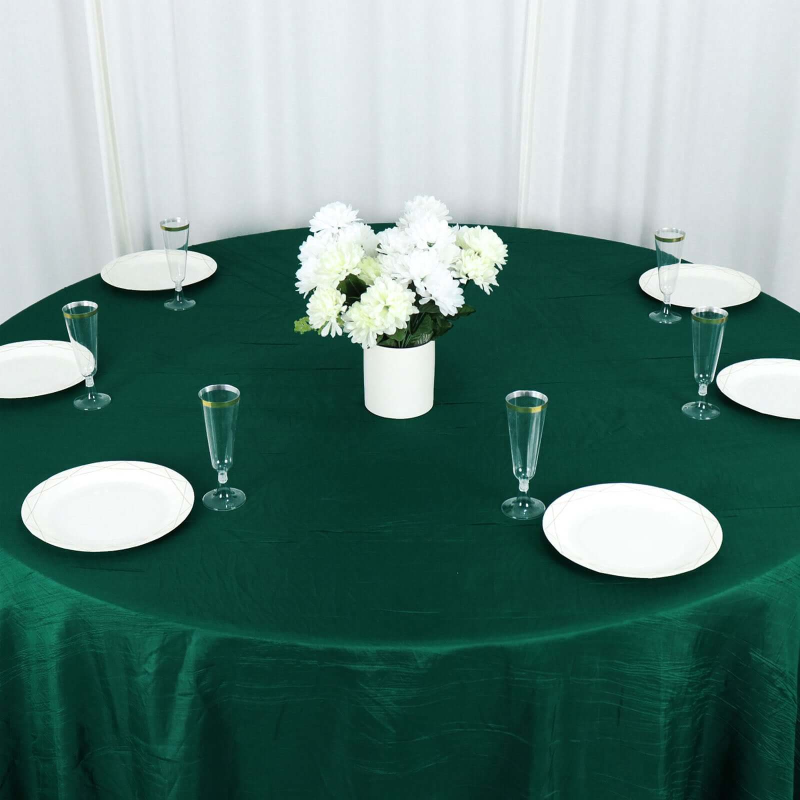 Taffeta 132" Round Tablecloth Hunter Emerald Green - Seamless Accordion Crinkle Table Cover