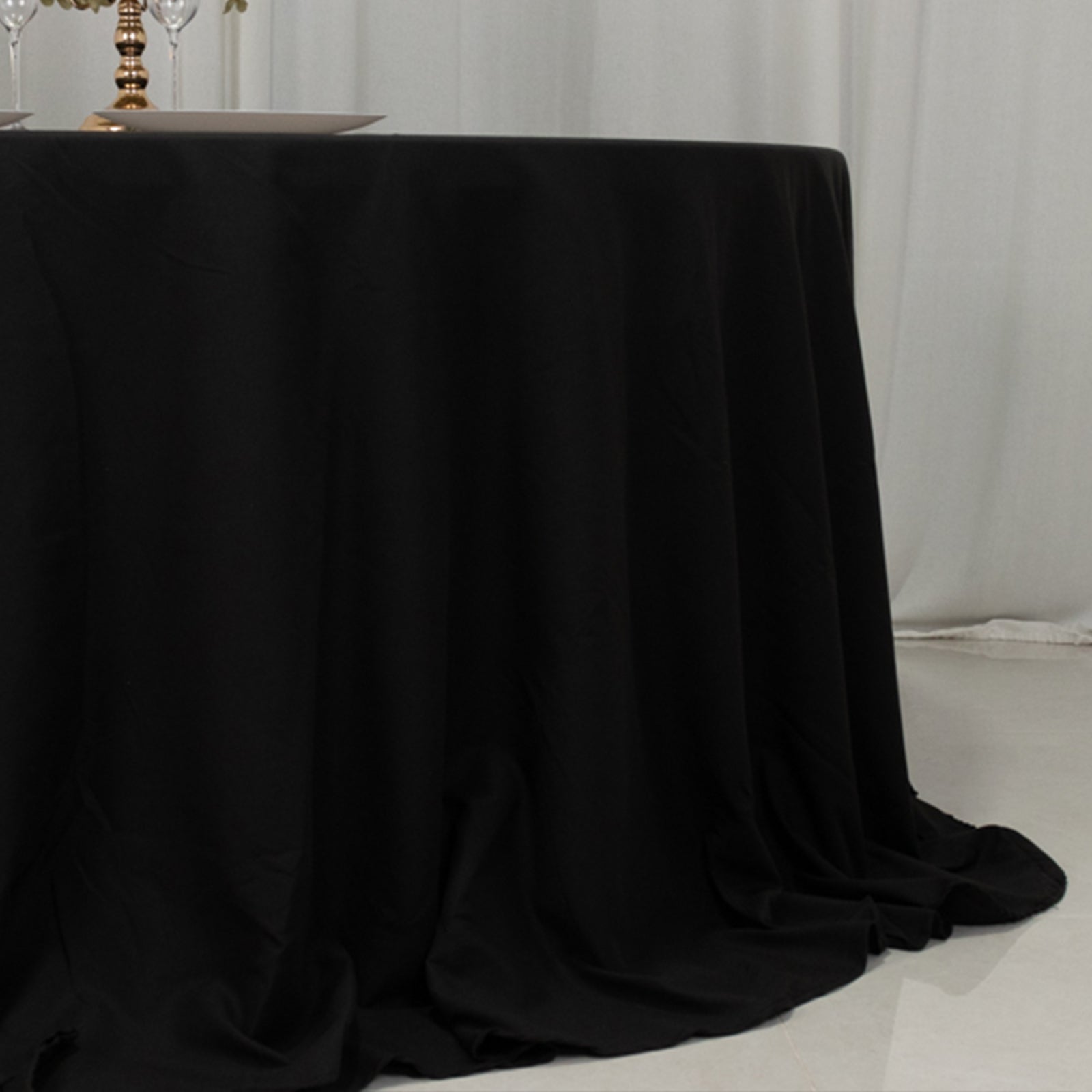 Cotton Blend 132" Round Tablecloth Black - Seamless Wrinkle - Resistant Table Cover - Bell Racket Store