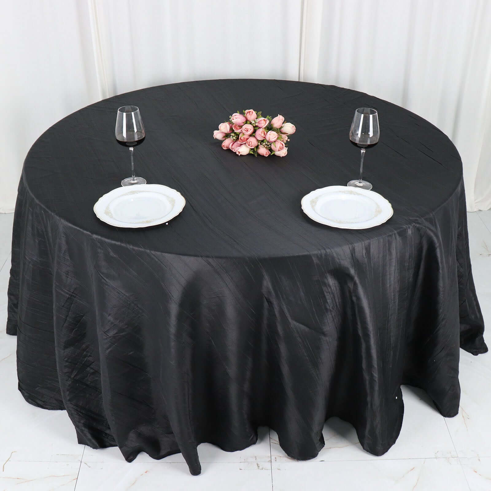 Taffeta 132" Round Tablecloth Black - Seamless Accordion Crinkle Design for Exquisite Occasions
