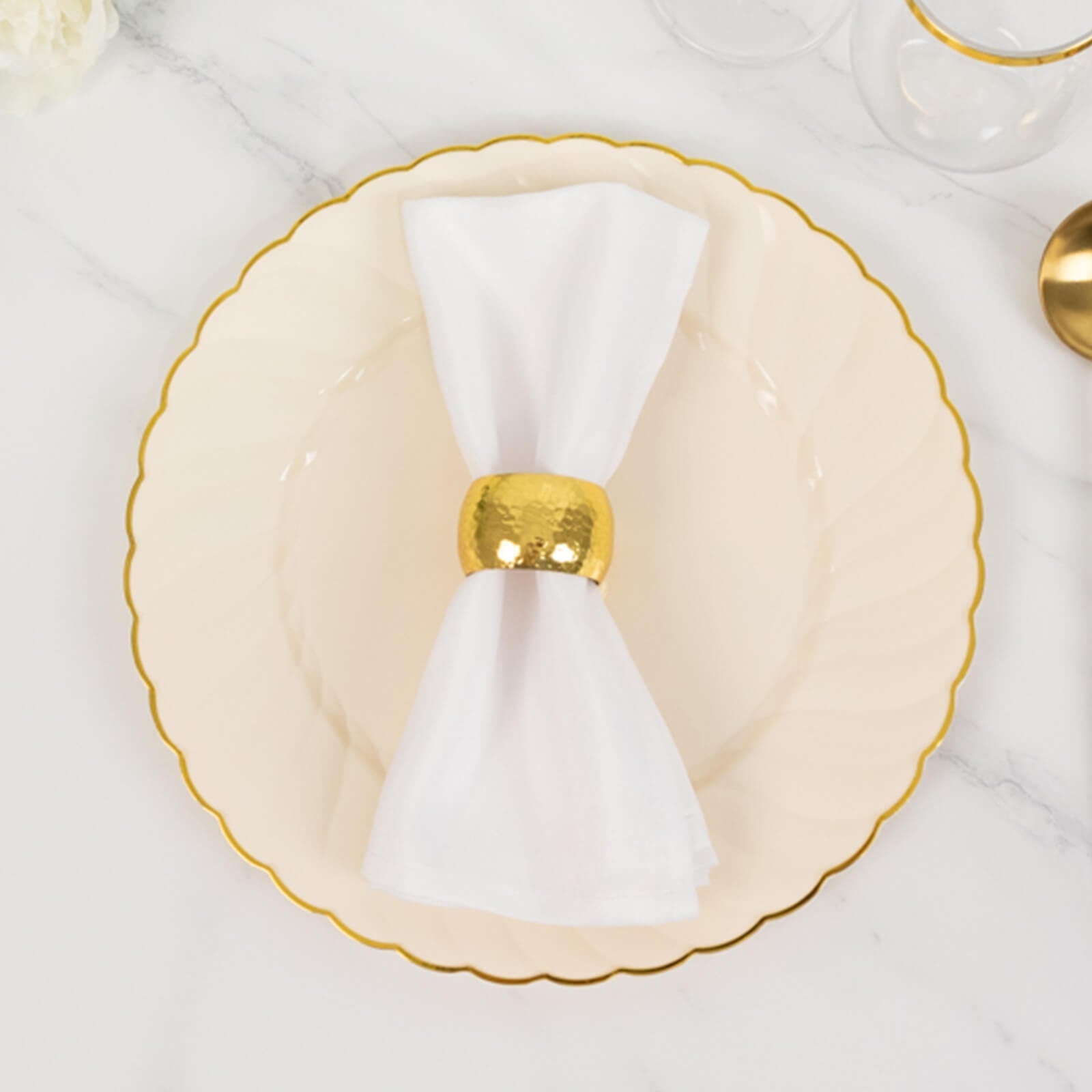 10-Pack Plastic 10" Round Dinner Plates in Ivory with Gold Flair Rim - Disposable Party Plates
