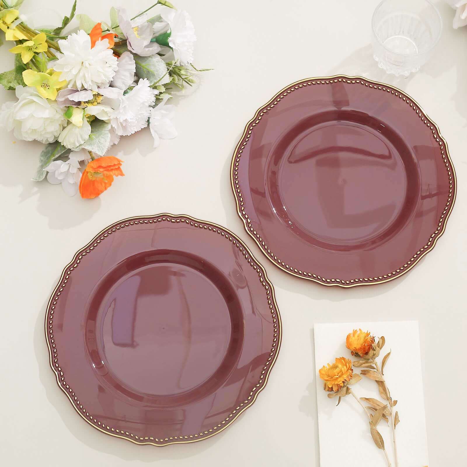10-Pack Plastic Dinner Plates in Cinnamon Rose with Gold Scalloped Rim - Disposable Party Plates 9"