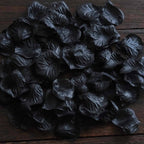 500-Pack Rose Petals Round Design Black Silk Confetti - Decorative Scatters for Tables and Floors
