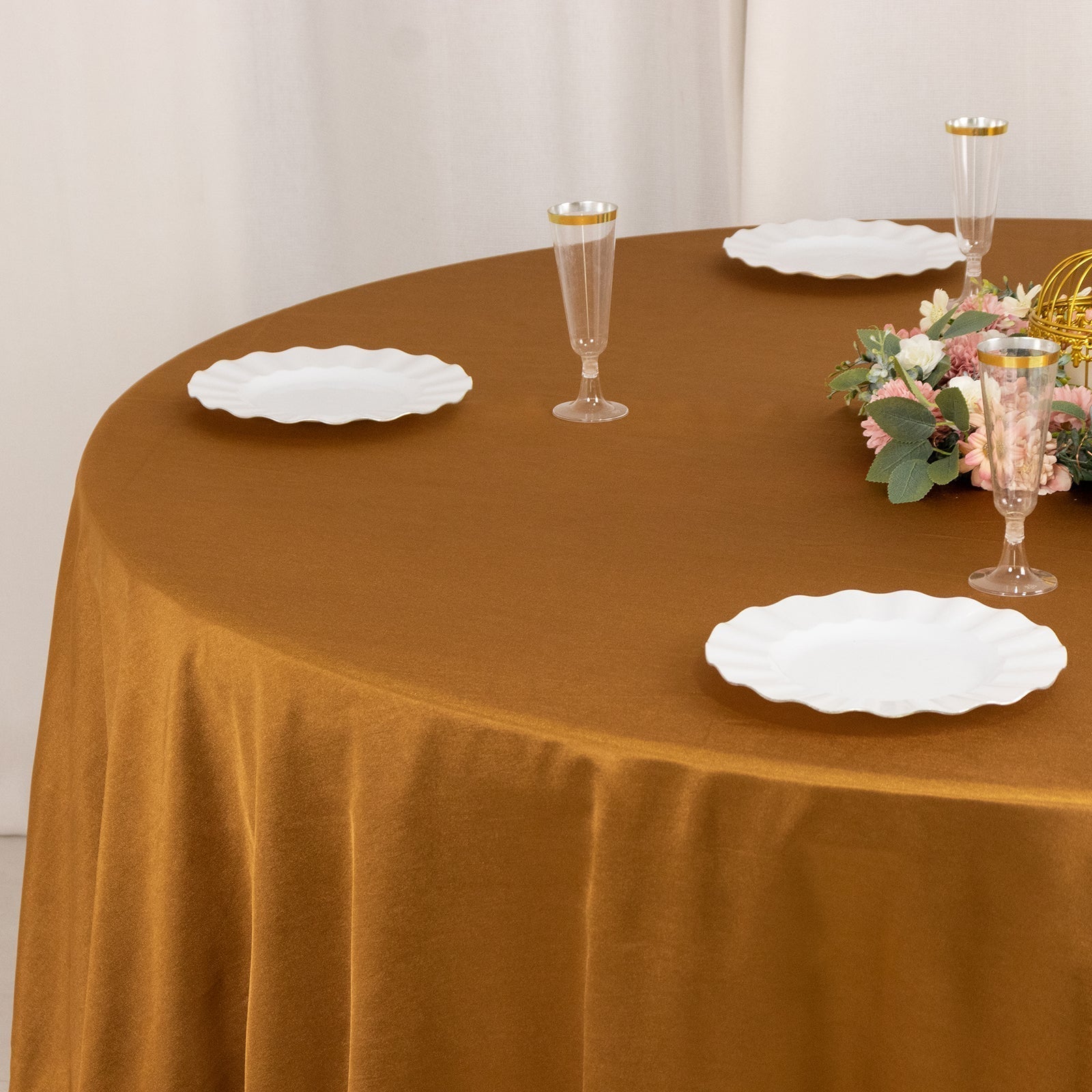 Scuba Round 108" Tablecloth Shimmering Gold - Wrinkle Free & Stain Resistant Table Cover for Weddings and Parties - Bell Racket Store