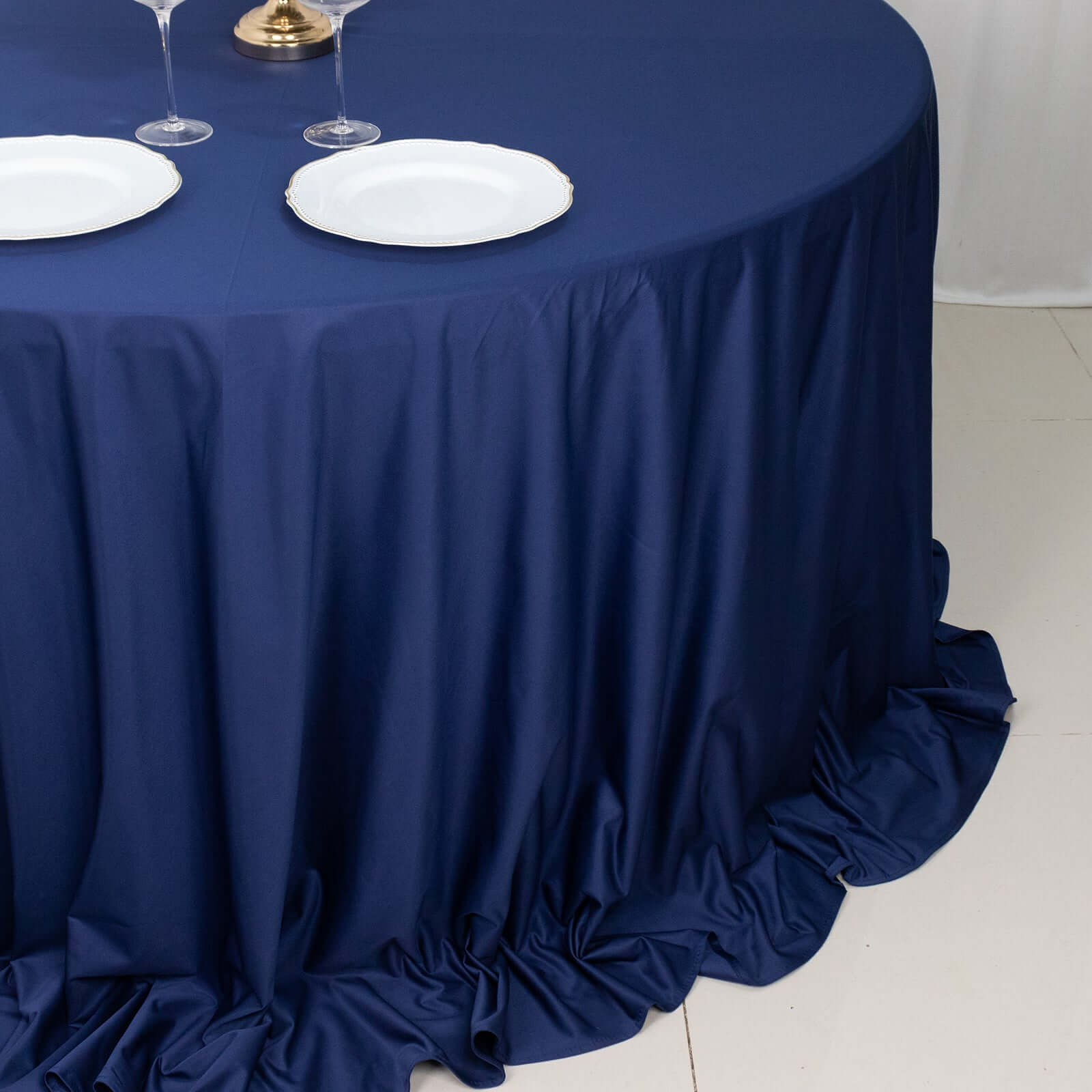 Scuba Round 132" Tablecloth Navy Blue - Wrinkle Free & Stain Resistant Seamless Table Cover - Bell Racket Store