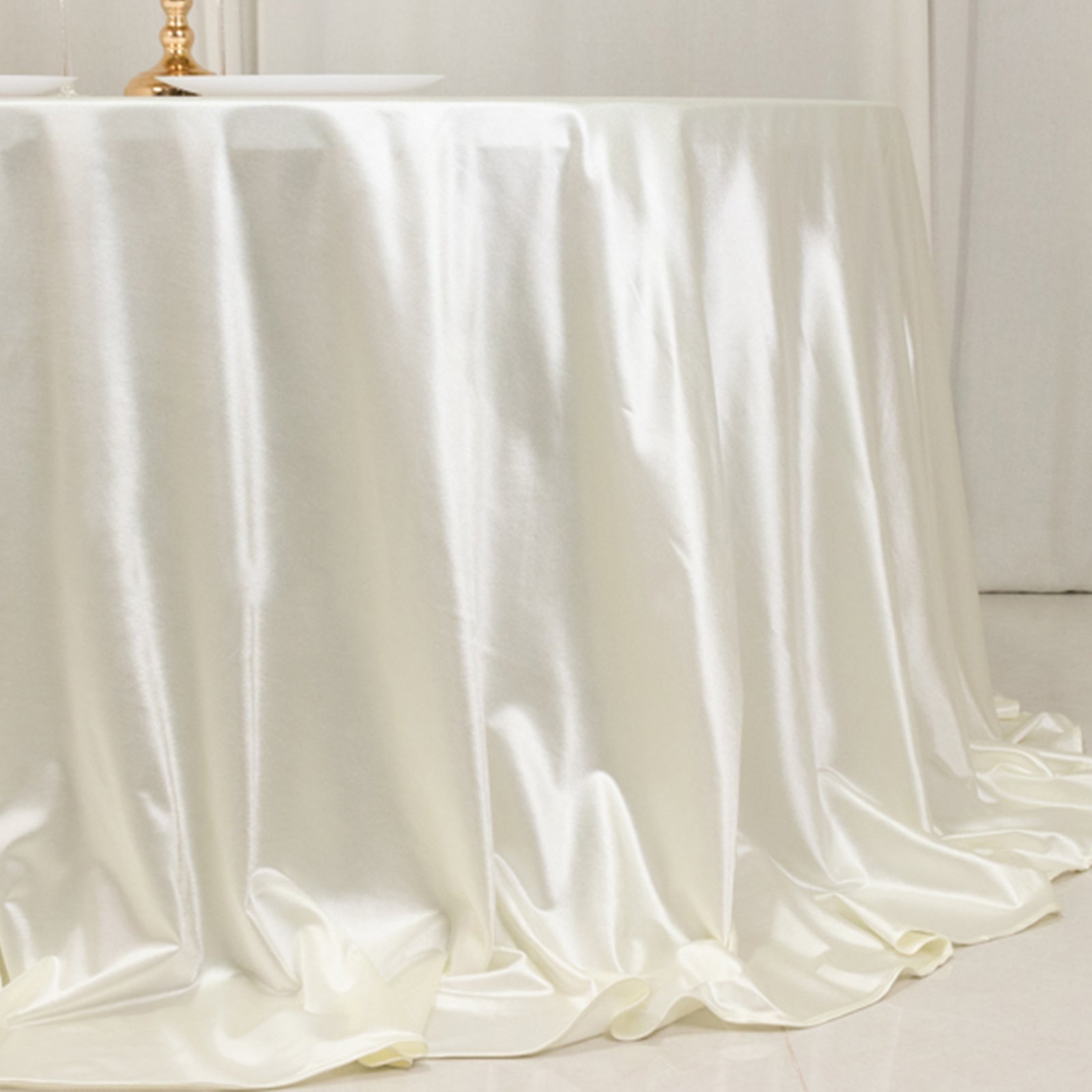 Scuba Round 132" Tablecloth Shimmering Pearl White - Wrinkle Free, Stain Resistant & Seamless Table Cover - Bell Racket Store